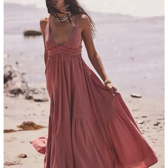 selling free people ‘heat haze’ maxi dress in sage ash - Picture 2 of 9